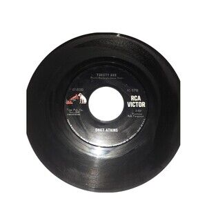 50'S & 60'S 45 Chet Atkins Yakety Axe / Letter Edged In Black On RCA Victor